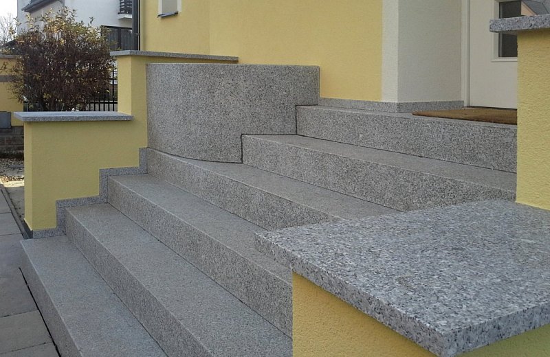 schody žulové masivní - RD Opava