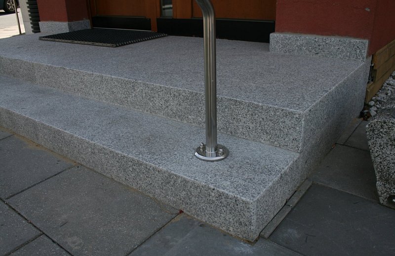 uchycení zábradlí - detail