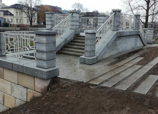 OPRACOVANÉ KAMENNÉ BLOKY